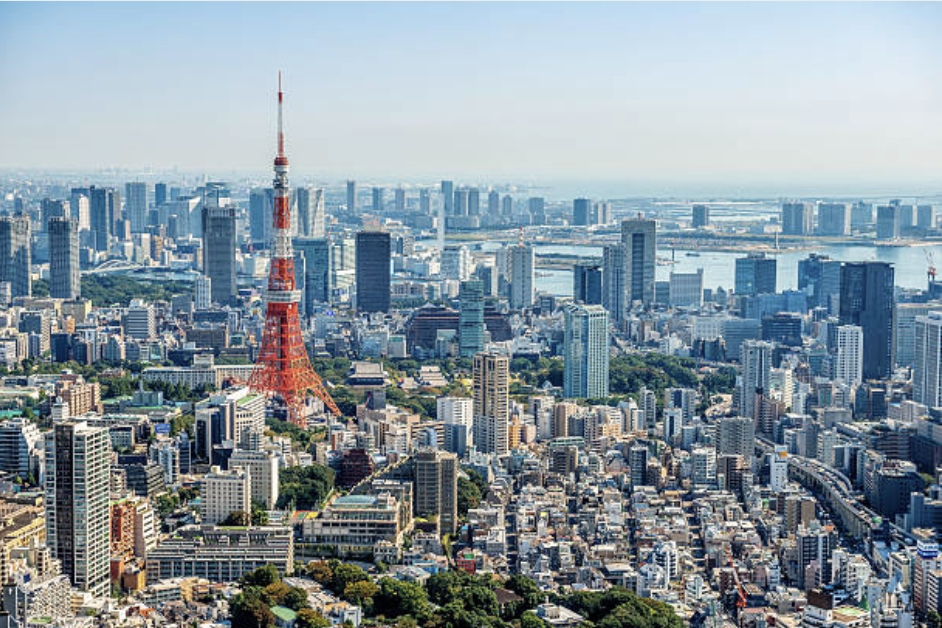 Tokyo skyline at dusk with Tokyo Tower illuminated